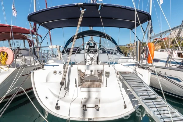 Bavaria 37 Cruiser - Yacht Charter Sailica