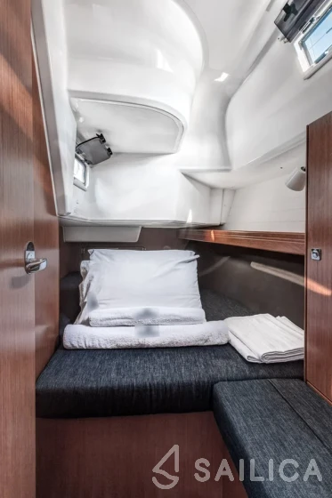 Bavaria 37 Cruiser - Yacht Charter Sailica