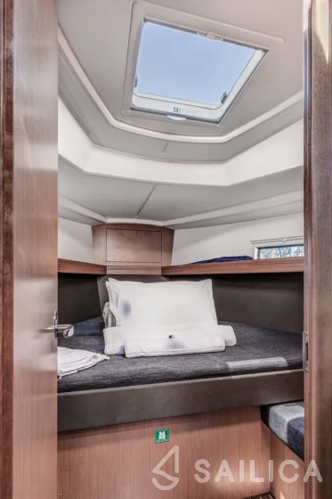 Bavaria 37 Cruiser - Yacht Charter Sailica