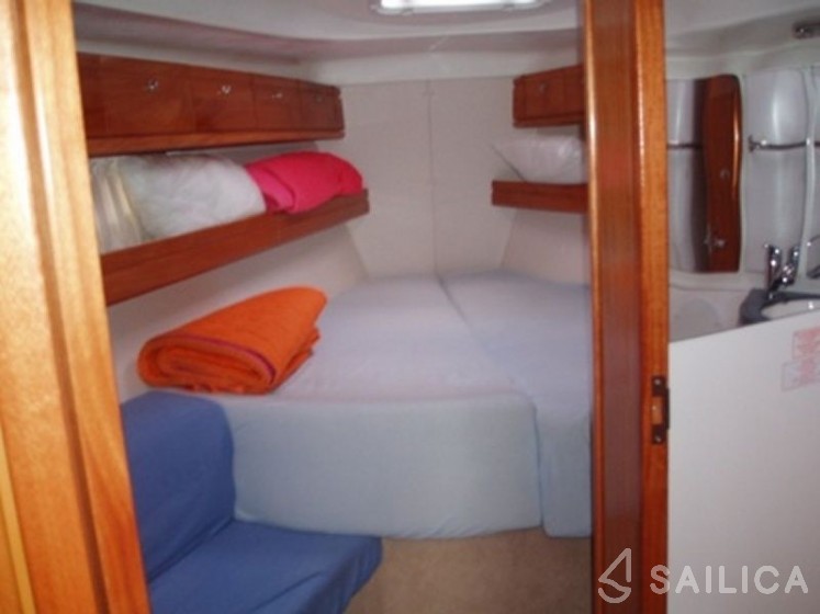Bavaria Sport 39 - Yacht Charter Sailica