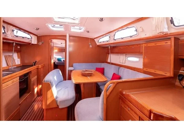 Bavaria 40 Cruiser - Yacht Charter Sailica