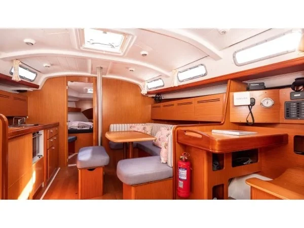 Beneteau 43 - Yacht Charter Sailica