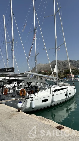 Oceanis 40.1 - Yacht Charter Sailica