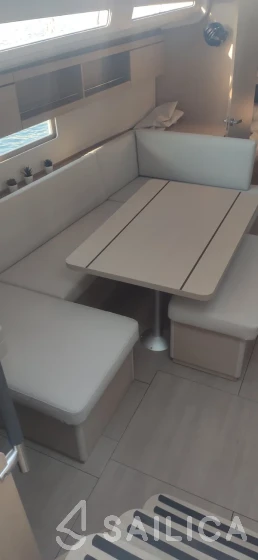 Oceanis 40.1 - Yacht Charter Sailica
