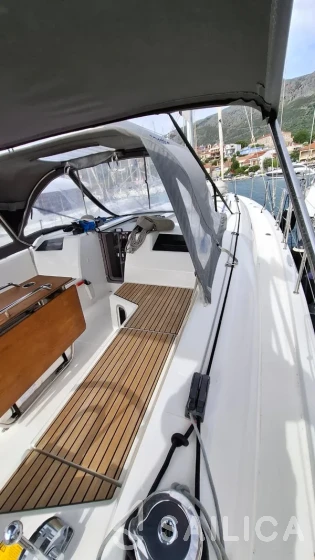 Oceanis 40.1 - Yacht Charter Sailica