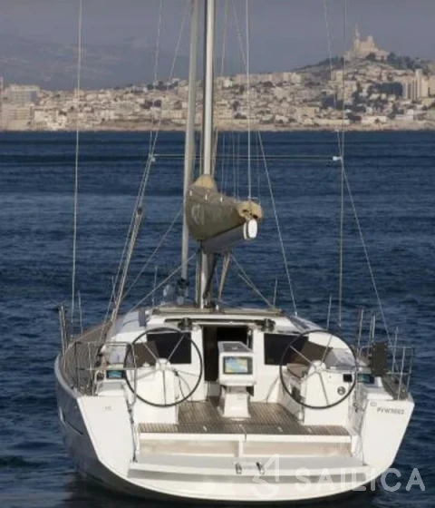 Oceanis 45 - Yacht Charter Sailica