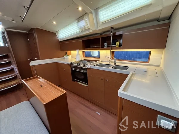 Oceanis 46.1 - Yacht Charter Sailica