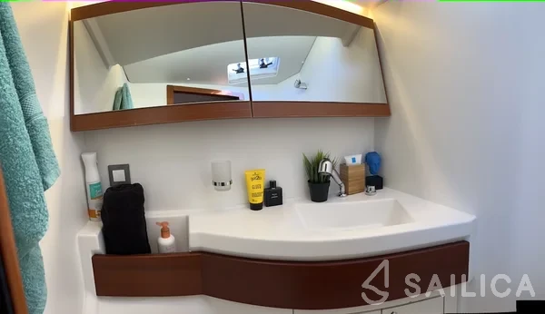 Oceanis 46.1 - Yacht Charter Sailica