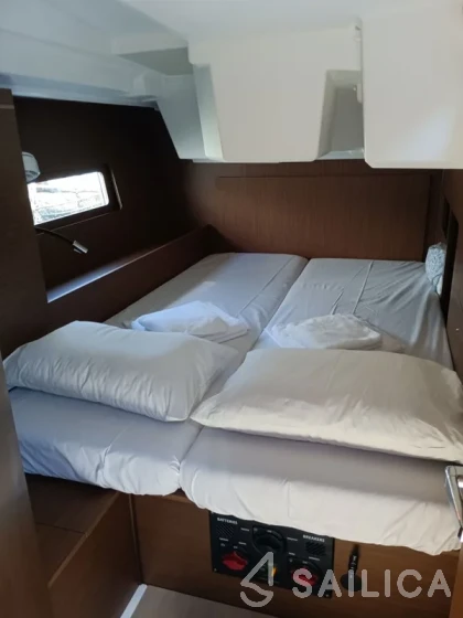 Oceanis 46.1 - Yacht Charter Sailica