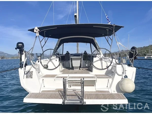 Oceanis 48 - Yacht Charter Sailica