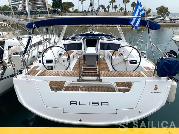 Oceanis 48 - Yacht Charter Sailica