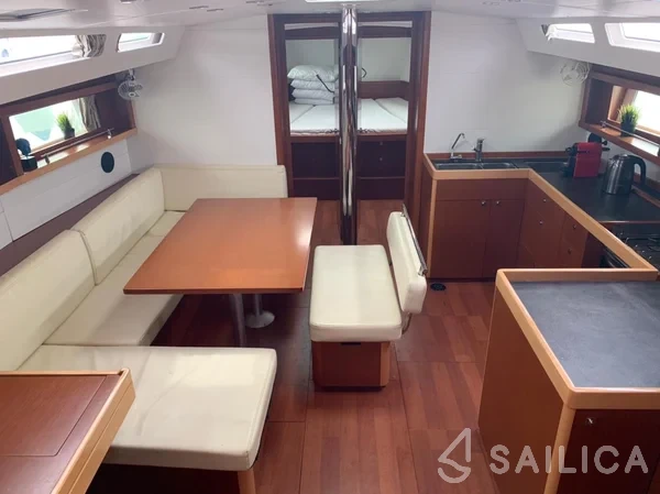 Oceanis 48 - Yacht Charter Sailica