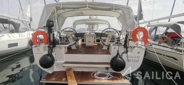 Oceanis 51.1 - Yacht Charter Sailica
