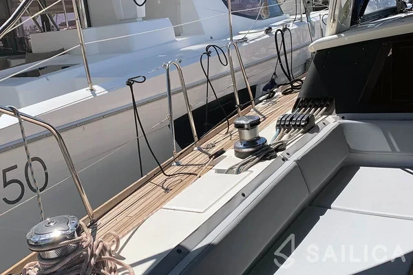 Beneteau Sense 51 - Yacht Charter Sailica