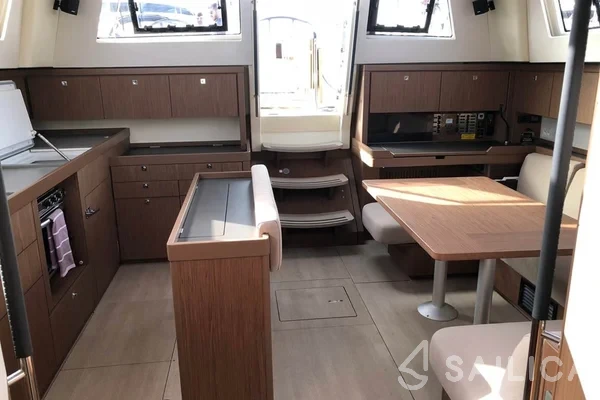 Beneteau Sense 51 - Yacht Charter Sailica