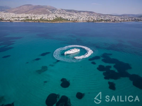 Bugari 100 - 5 + 2 cab. - Yacht Charter Sailica