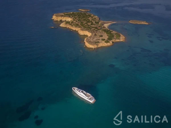 Bugari 100 - 5 + 2 cab. - Yacht Charter Sailica