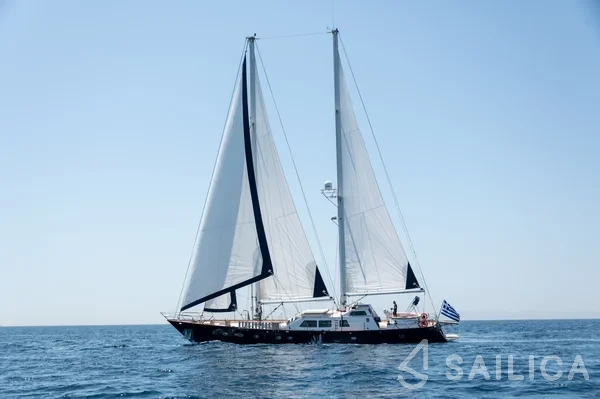 CCYD 85 - Yacht Charter Sailica