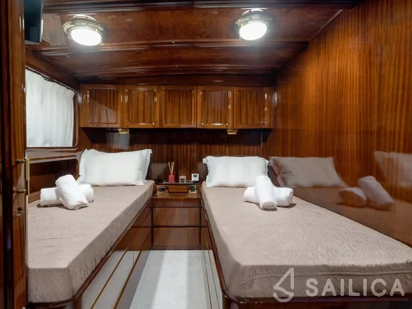 CCYD 85 - Yacht Charter Sailica
