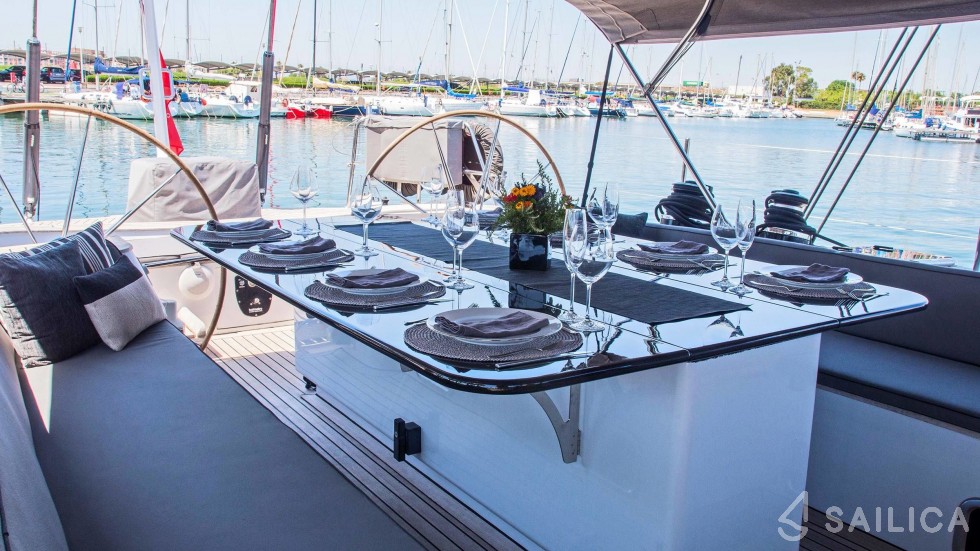 Custom Built - Yacht Charter Sailica