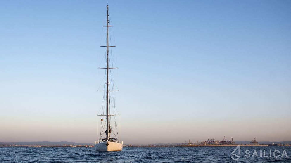 Custom Built - Yacht Charter Sailica