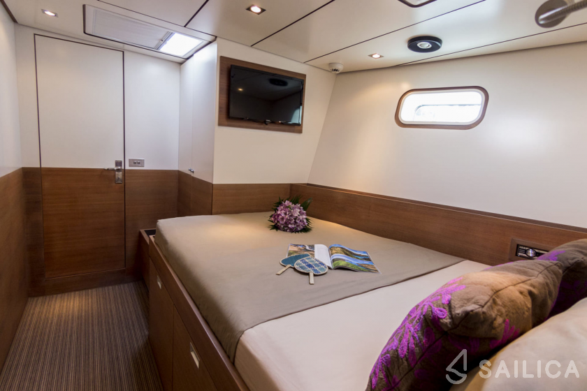 Custom Built - Yacht Charter Sailica