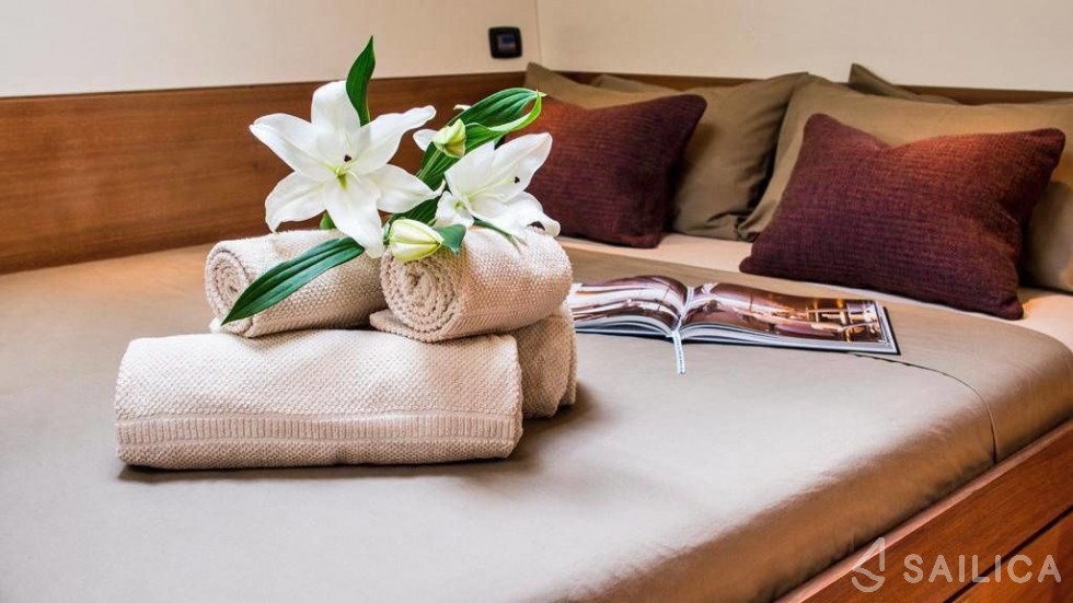 Custom Built - Yacht Charter Sailica