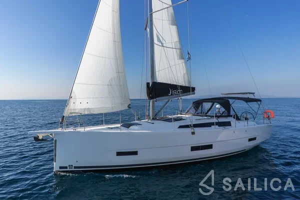 Dufour 390 - Yacht Charter Sailica