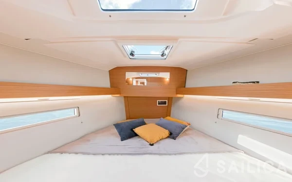 Dufour 390 Grand Large - Yacht Charter Sailica