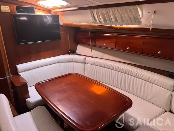 Bavaria 38 - Yacht Charter Sailica
