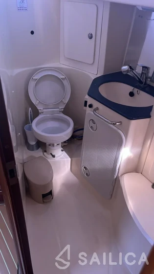 Bavaria 38 - Yacht Charter Sailica