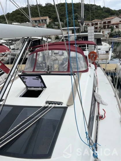 Dufour 412 GL - Yacht Charter Sailica