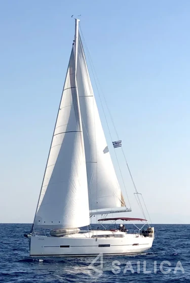 Dufour 412 GL - Yacht Charter Sailica