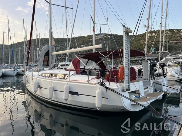 Dufour 412 GL - Yacht Charter Sailica