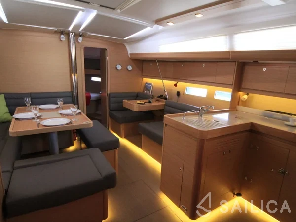 Dufour 412 GL - Yacht Charter Sailica