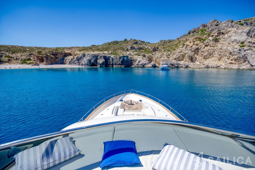 Evo Marine 760 - Yacht Charter Sailica