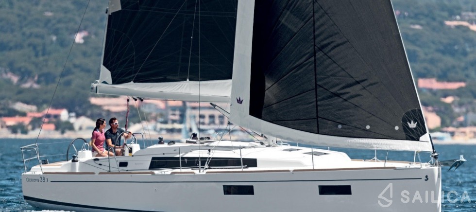Oceanis 38 - Yacht Charter Sailica