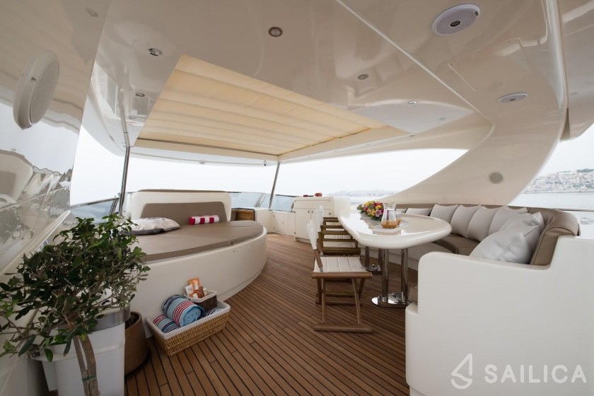 Falcon 92 - Yacht Charter Sailica