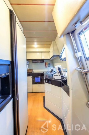 Ferretti 68 - Yacht Charter Sailica