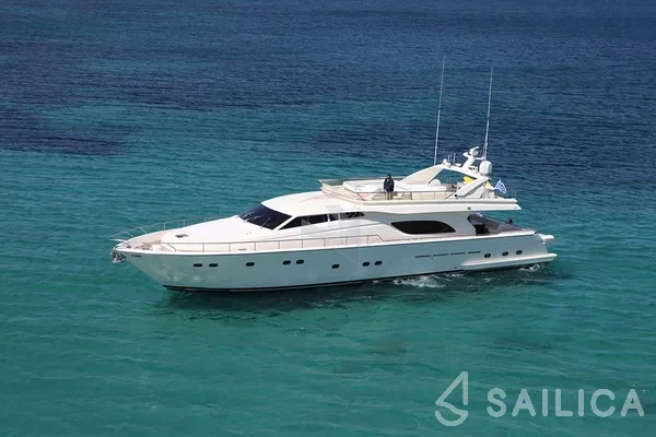 Ferretti 80 - Yacht Charter Sailica