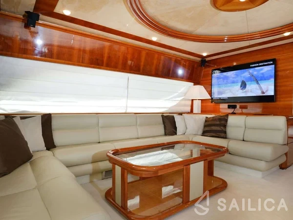 Ferretti 80 - Yacht Charter Sailica