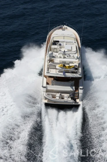 Ferretti 80 - Yacht Charter Sailica