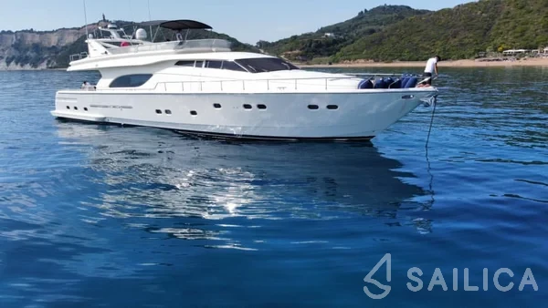 Ferretti 80 - Yacht Charter Sailica