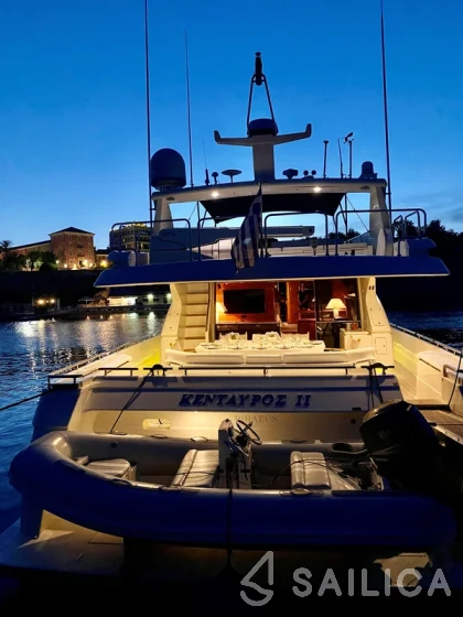 Ferretti 80 - Yacht Charter Sailica