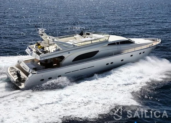 Ferretti 80 - Yacht Charter Sailica