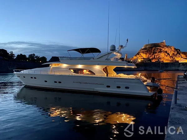 Ferretti 80 - Yacht Charter Sailica