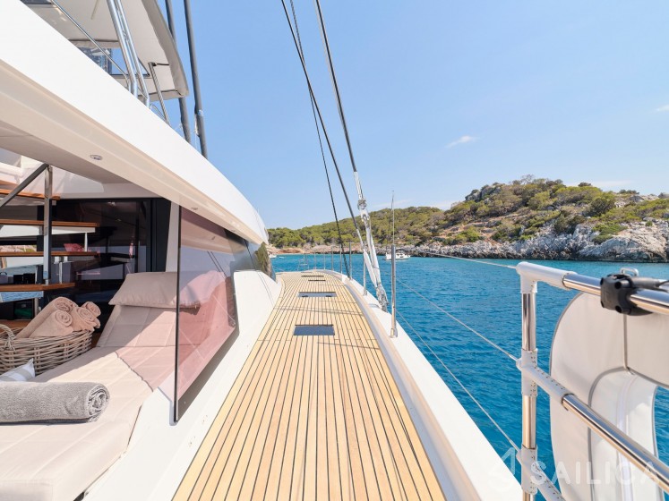 Alegria 67 - Photo #29 Alegria 67 - Yacht Charter Sailica