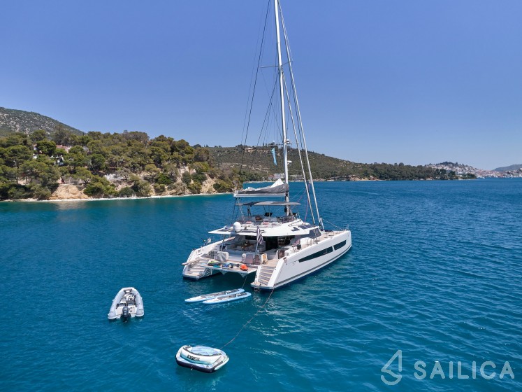Alegria 67 - Photo #4 Alegria 67 - Yacht Charter Sailica
