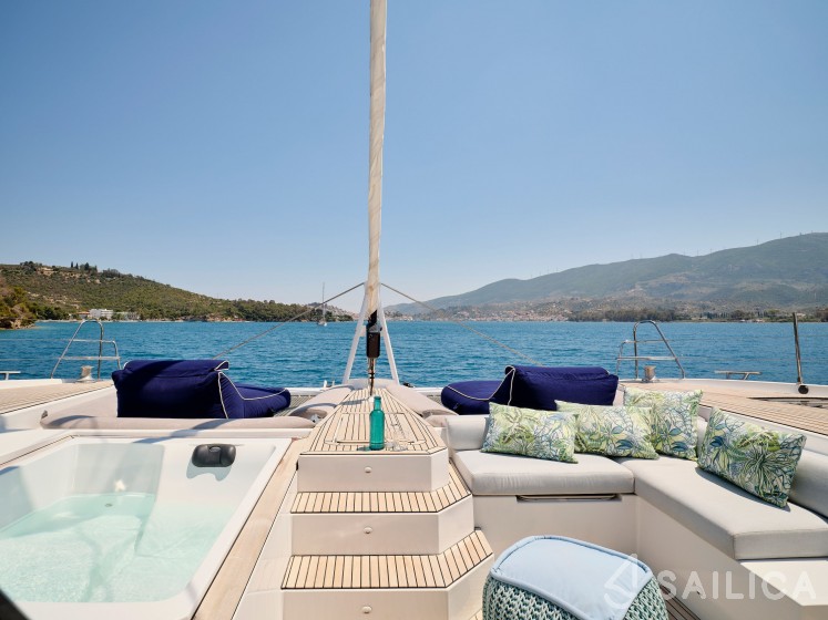 Alegria 67 - Photo #18 Alegria 67 - Yacht Charter Sailica