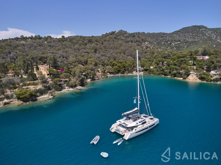Alegria 67 - Photo #2 Alegria 67 - Yacht Charter Sailica